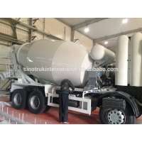 SINOTRUK HOWO 8x4 CNG cement mixer truck